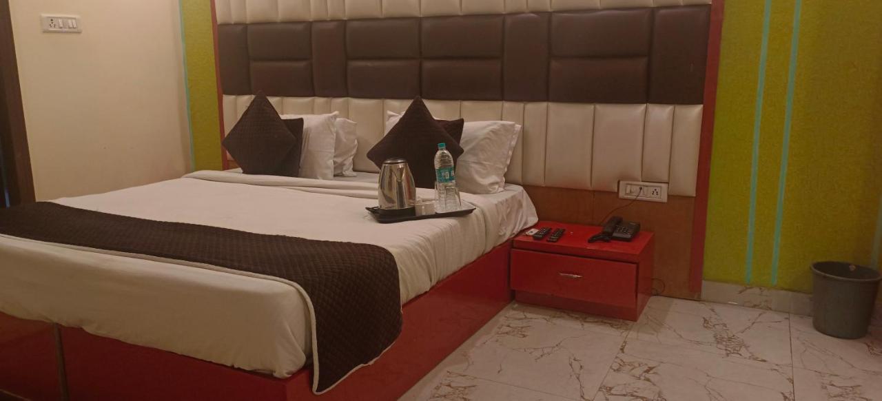 Airport Hotel Prince Palace By Byobhotels New Delhi Exterior foto