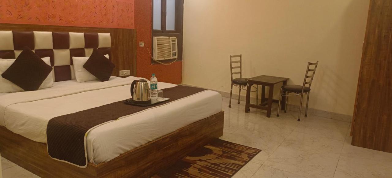 Airport Hotel Prince Palace By Byobhotels New Delhi Exterior foto