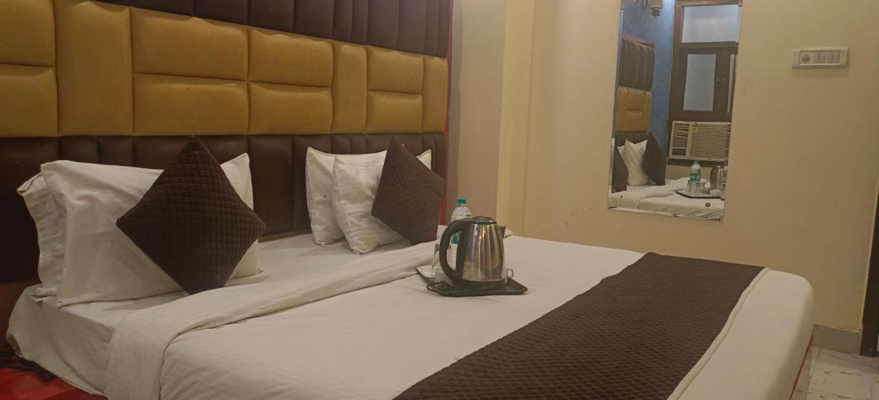 Airport Hotel Prince Palace By Byobhotels New Delhi Exterior foto
