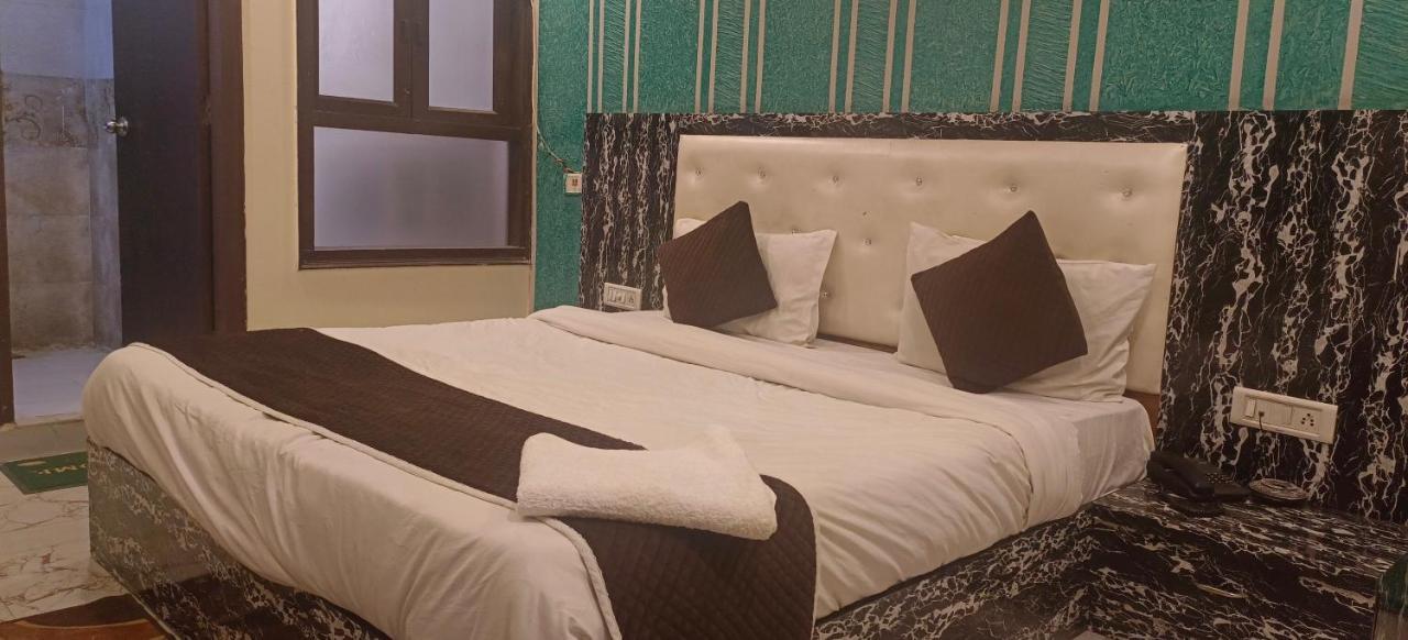 Airport Hotel Prince Palace By Byobhotels New Delhi Exterior foto