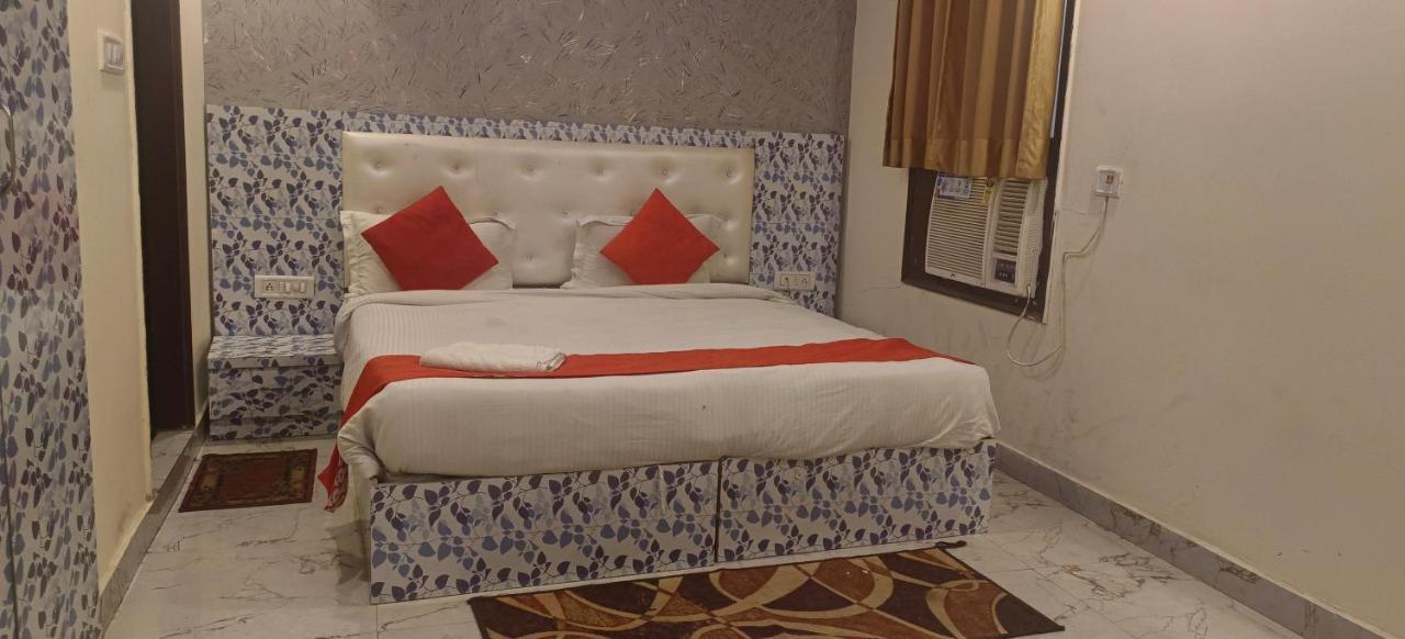 Airport Hotel Prince Palace By Byobhotels New Delhi Exterior foto